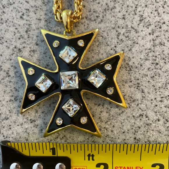 EUC Kenneth Lane Maltese Cross necklace - Picture 7 of 7